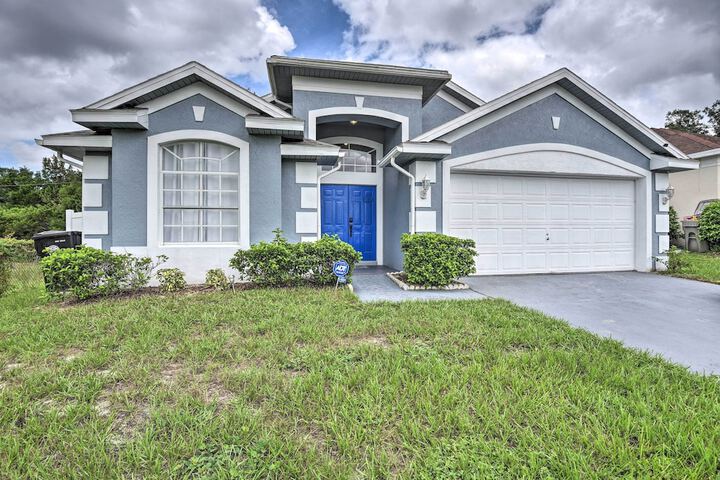 Apopka Single-story Home w / Private Lanai + Pool!