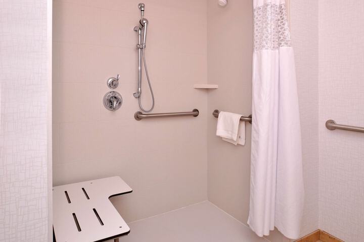 Room 32 of 56