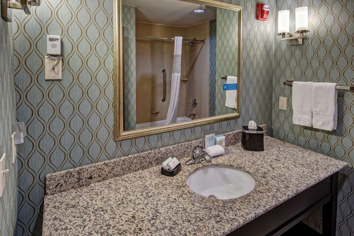 Hampton Inn & Suites Clarksville