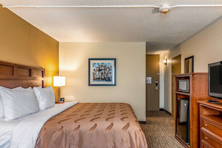 Room 18 of 29