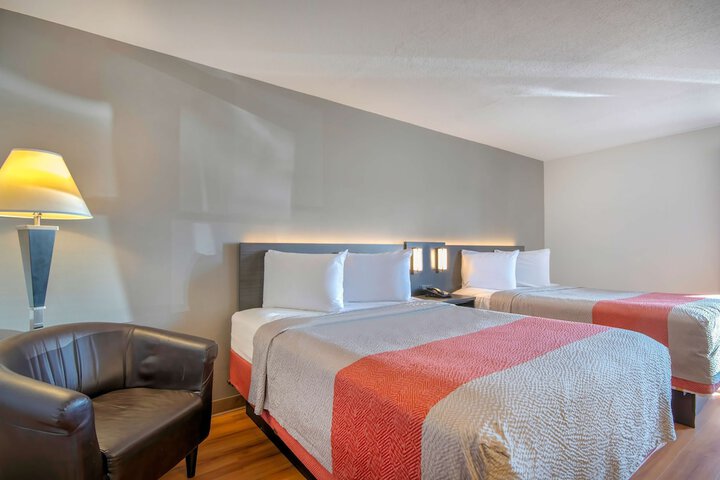 Room 15 of 38