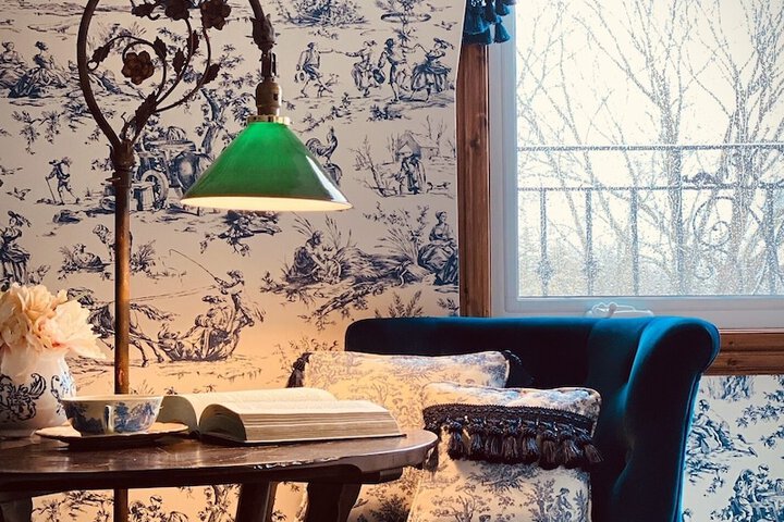 Room 28 of 61