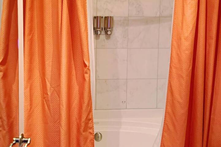 Room 7 of 130