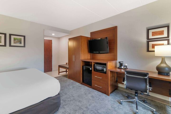 Room 10 of 26