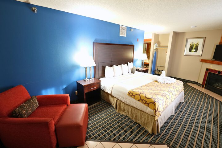 Room 27 of 46