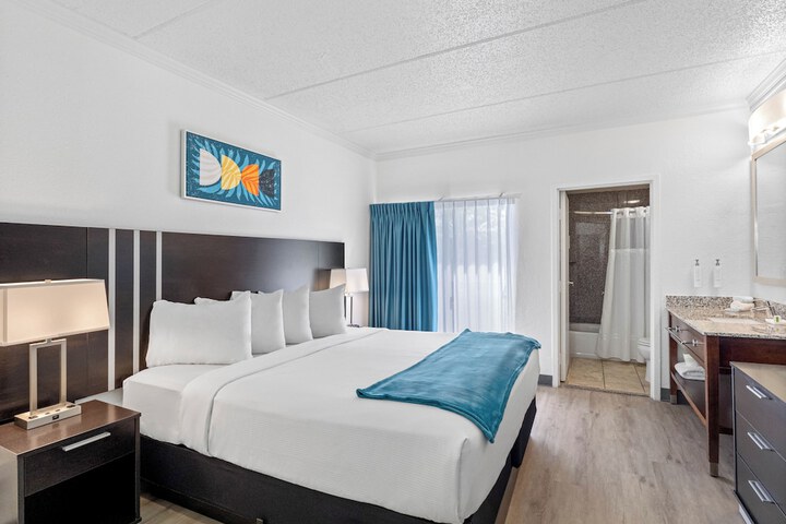 OASIS BAY SUITES Tampa, Busch Gardens, USF