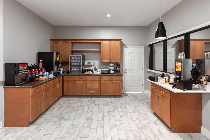 Ramada by Wyndham Kenner / New Orleans Airport South