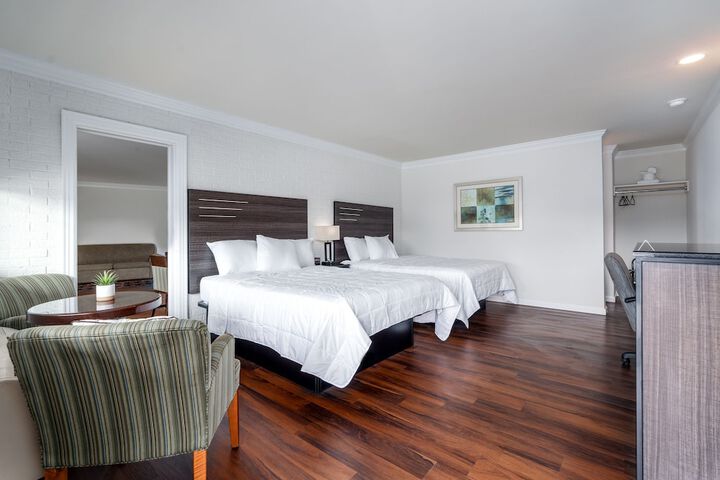 Room 10 of 25