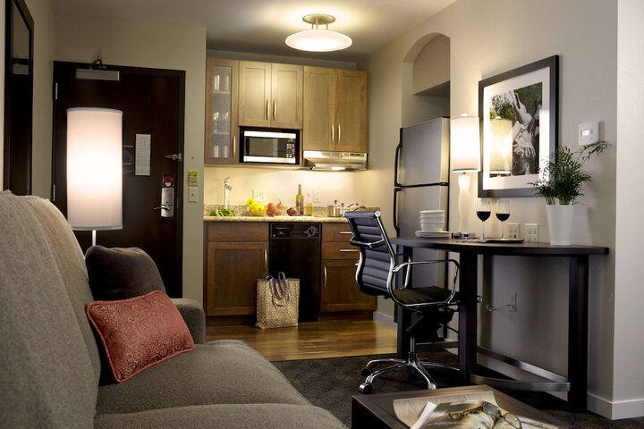 Room 9 of 26