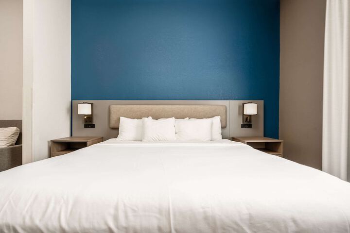Room 28 of 51
