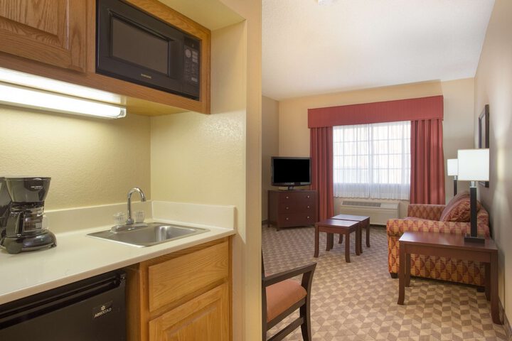 Room 16 of 37
