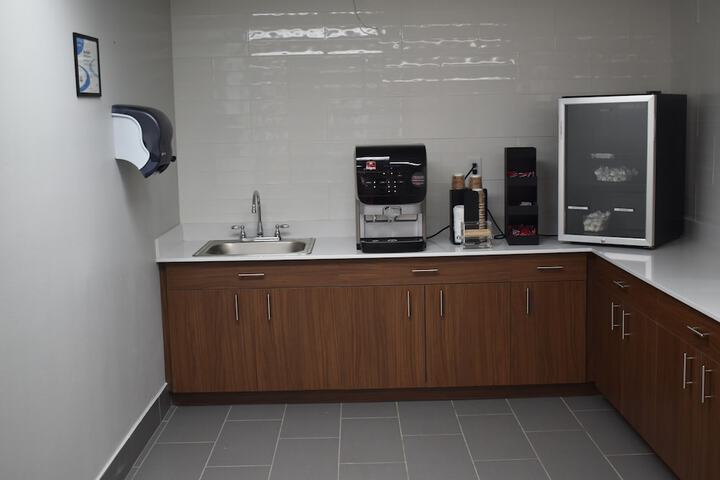 Breakfast/Coffee Service 56 of 65