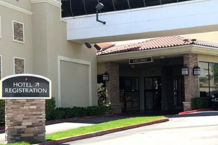 Hotel 2 of 52