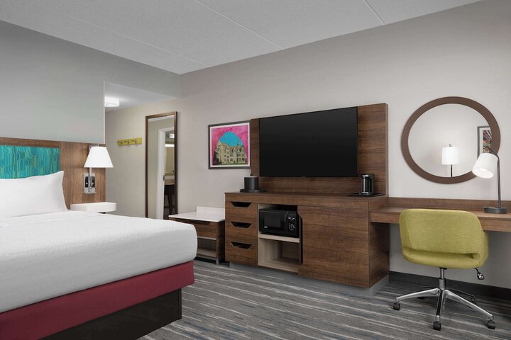 Hampton Inn & Suites Durham / North I-85