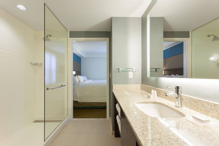 Room 34 of 42