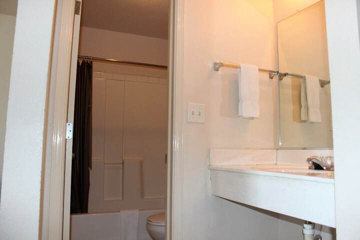 Room 19 of 37