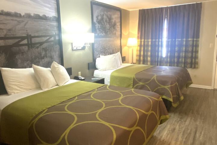 Room 12 of 17