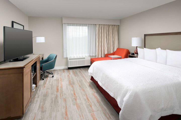 Room 17 of 27