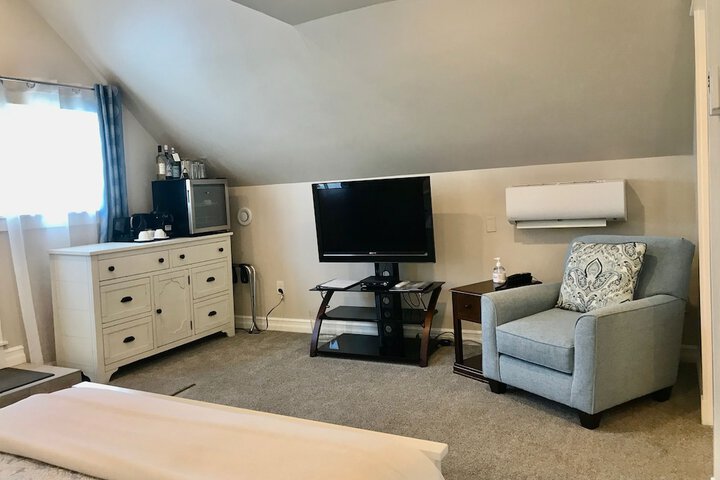 Tattingstone Inn