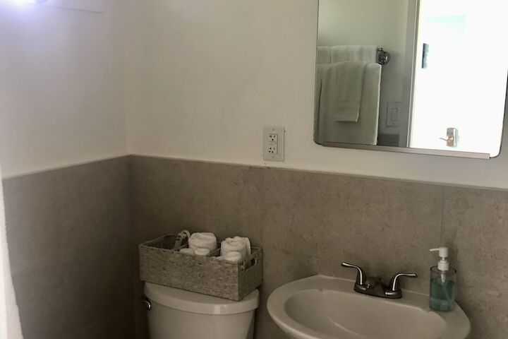 Room 35 of 62