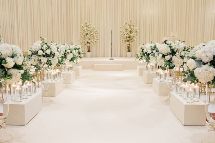 Ballroom/Hall 90 of 110