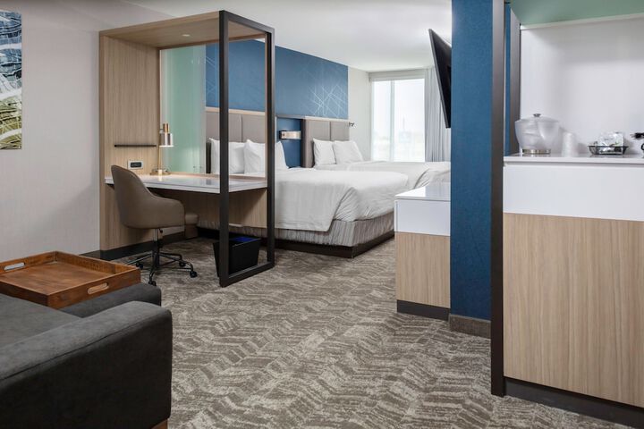 Room 16 of 28