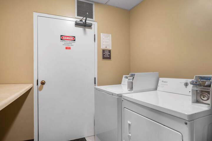 Room 15 of 35