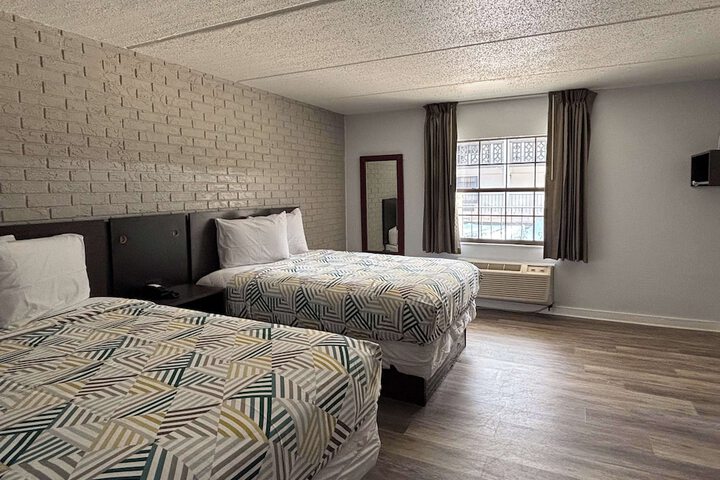 Room 35 of 40