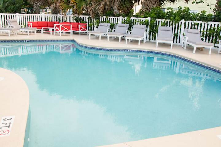 Pool 10 of 52