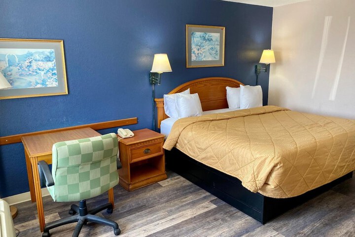 Room 30 of 52