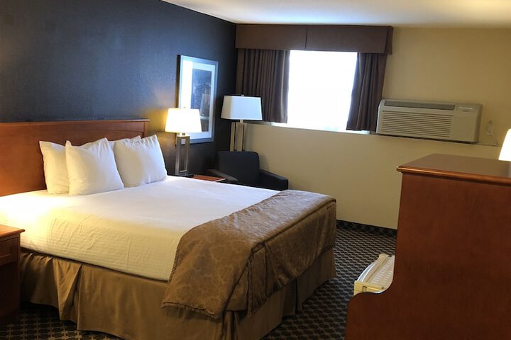 Best Western Strathmore Inn