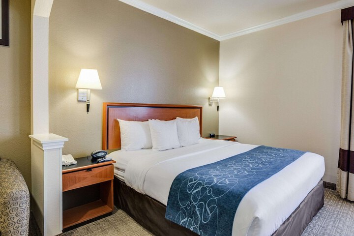 Comfort Suites Deer Park Pasadena