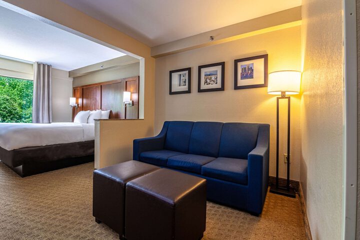 Room 12 of 20