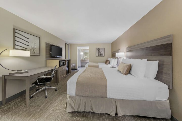 Room 10 of 44