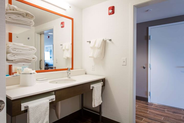 Room 21 of 50
