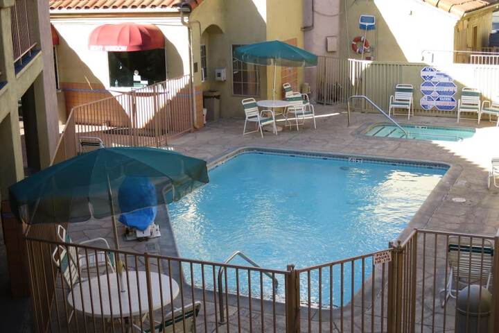 Pool 15 of 60