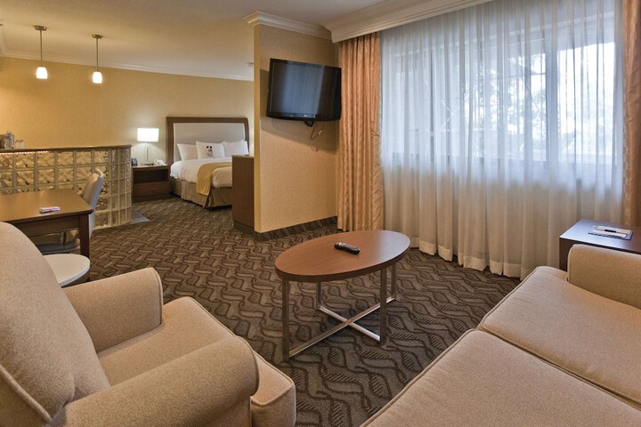 Room 43 of 63