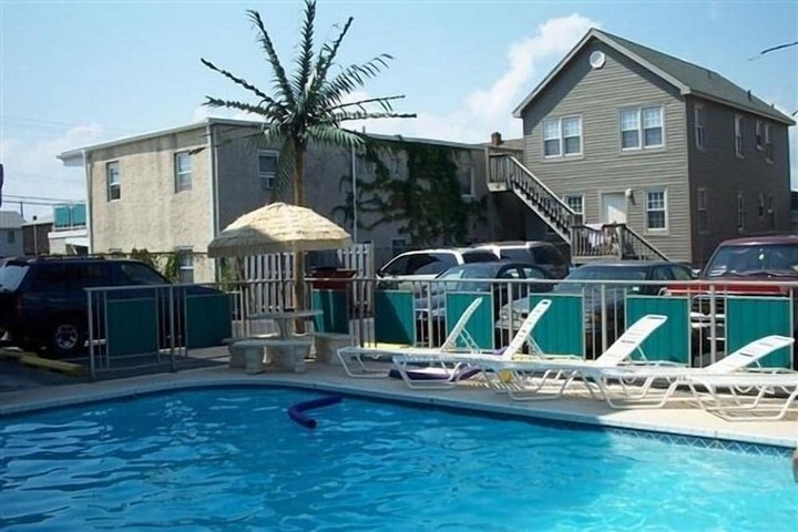Pool 6 of 44