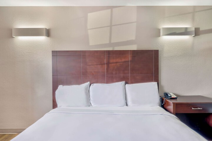 Room 20 of 29