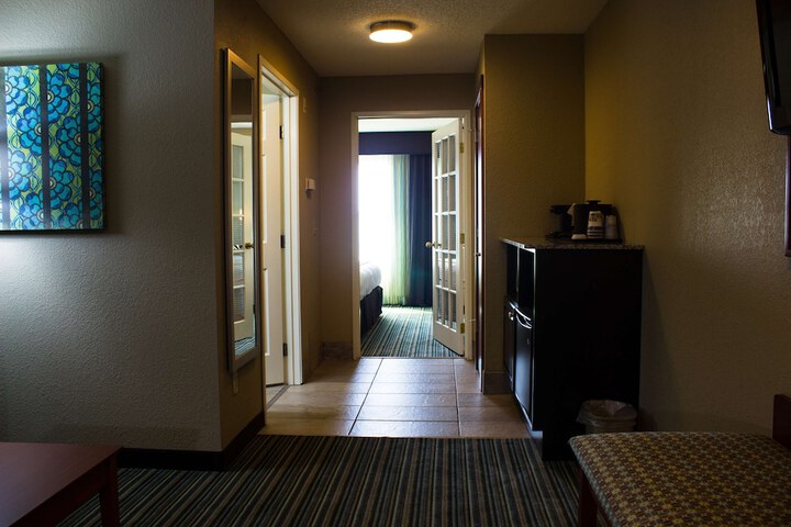 Best Western Plus Menomonie Inn & Suites