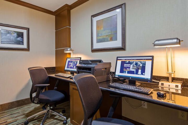 Business Center 9 of 9