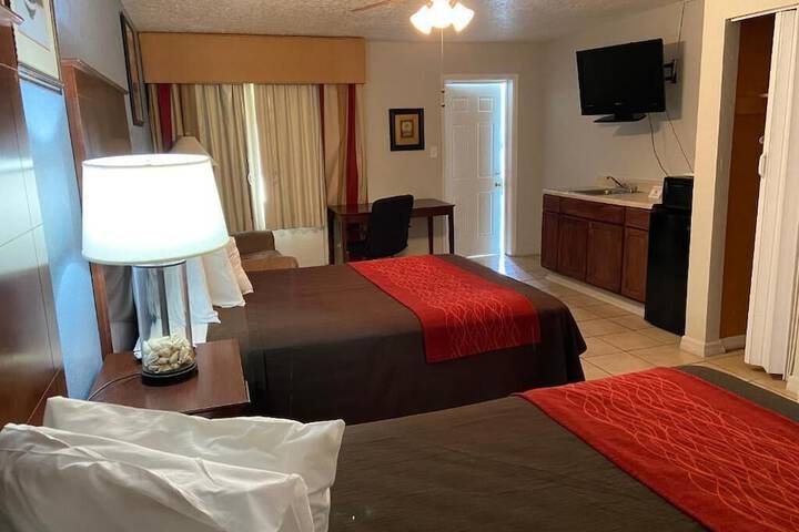 Room 6 of 35