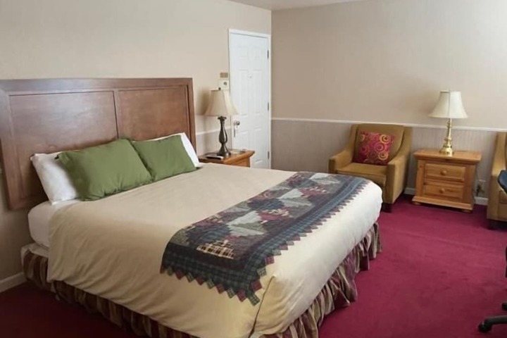 June Lake Motel
