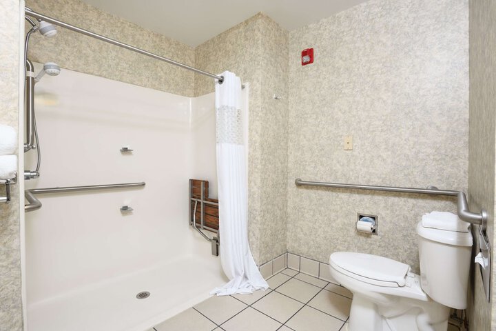 Room 8 of 15
