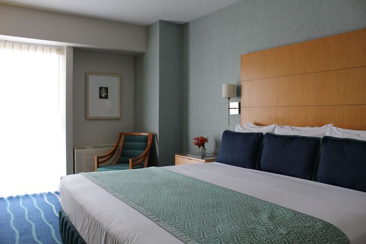 Room 43 of 84