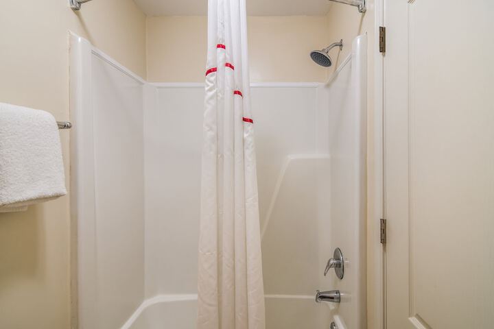 Red Roof Inn & Suites Pensacola East - Milton