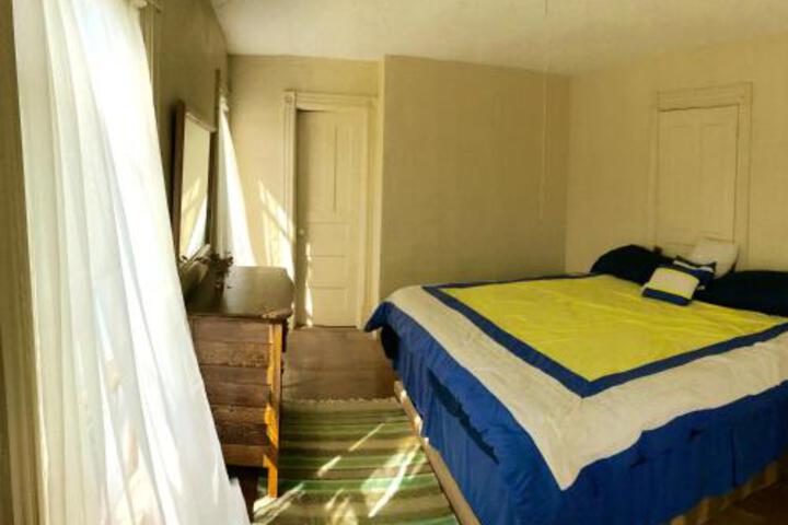 Kaaterskill House