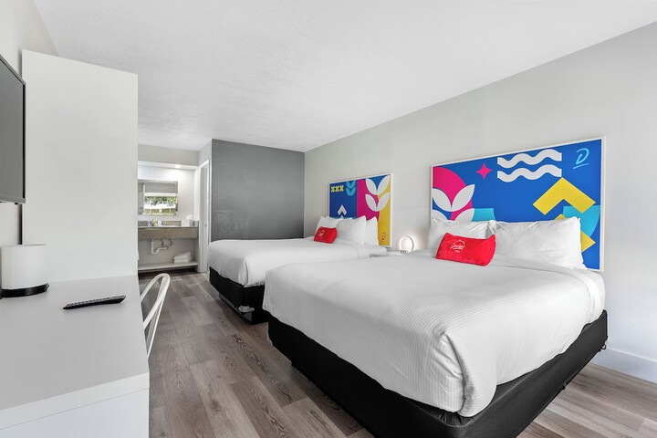 Room 50 of 69