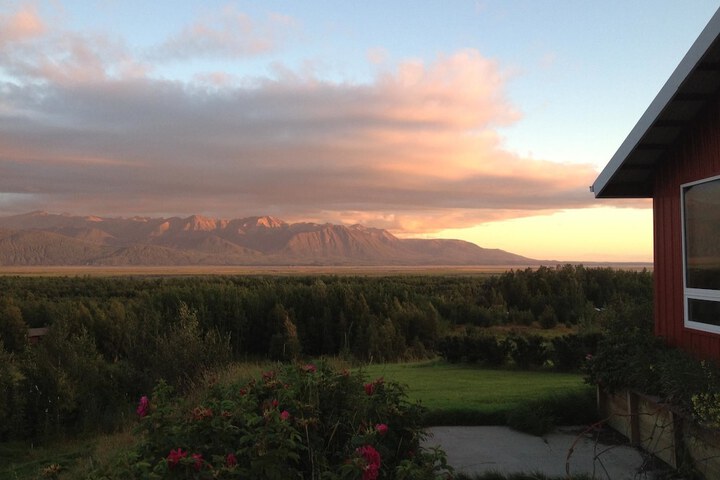Pioneer Ridge B & B Inn