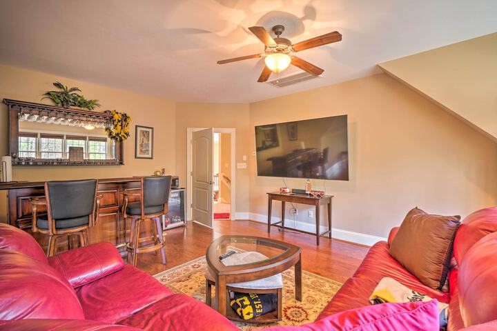 Luxury Estate: Game Room & Pickleball Court